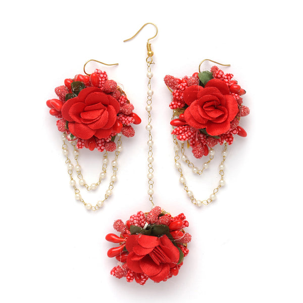Gold-Plated Pearl Red Gota Patti Flower Maang Tikka Set