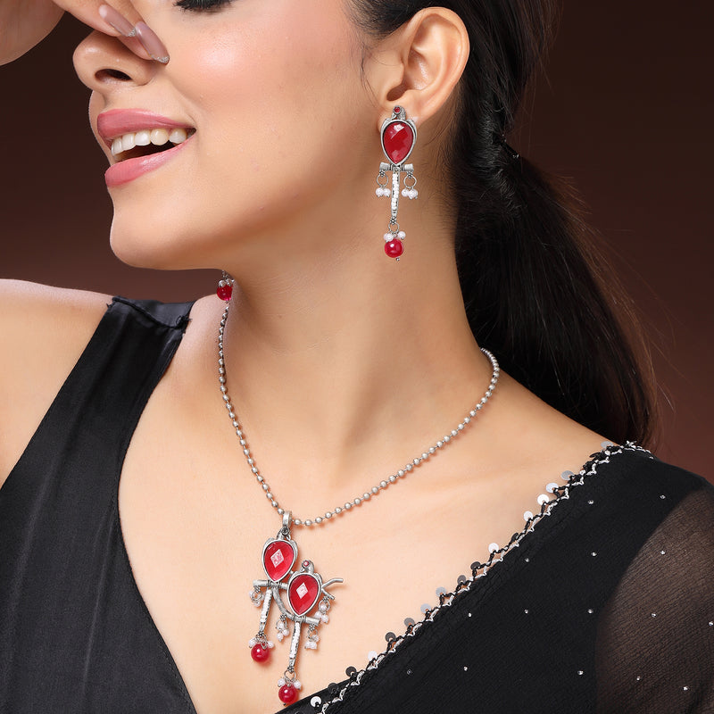 Oxidised Silver Toned Contemporary Red Cz Studded & Pearl Beaded Bird Shaped Pendant Jewellery Set