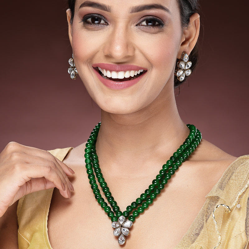 Green Pearl & Kundan Studded Jewellery Set
