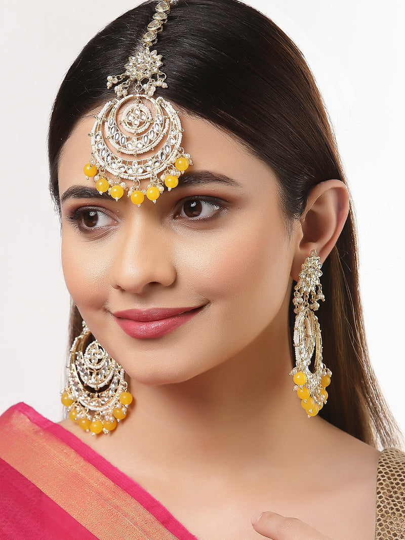 Yellow & White-Toned Gold-Plated Maangtikka With Earrings