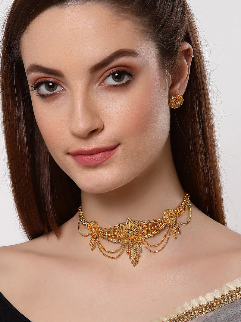 Stylish Gold-Plated Jewellery Set with Flower Shaped Earrings