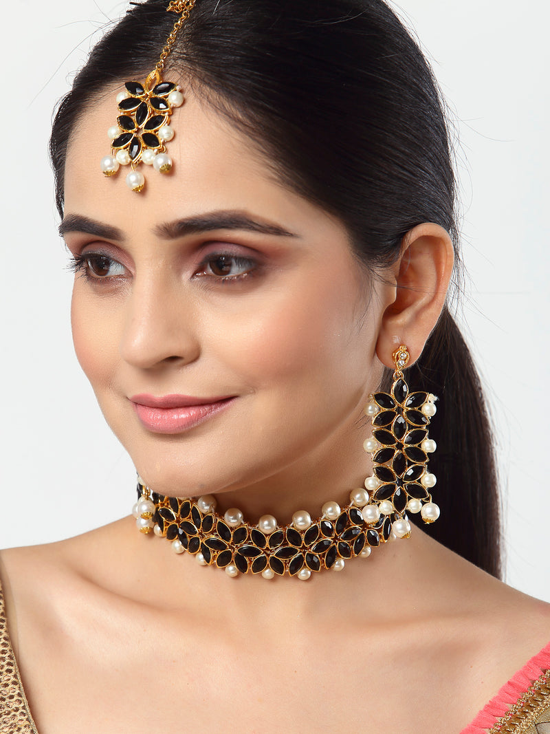 Black & White Stone Studded & Beaded Flower Shaped Gold-Plated Choker Necklace With Earrings & Maang Tika