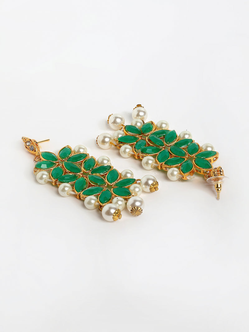 Green & White Kundan Studded Flower Shaped Gold-Plated Choker Necklace With Earrings & Maang Tika