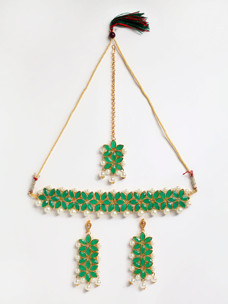 Green & White Kundan Studded Flower Shaped Gold-Plated Choker Necklace With Earrings & Maang Tika