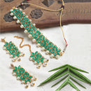 Green & White Kundan Studded Flower Shaped Gold-Plated Choker Necklace With Earrings & Maang Tika