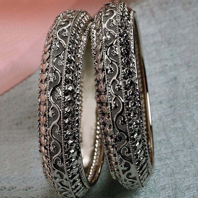 Set Of 2 Silver-Plated Artistic Designed Bangles