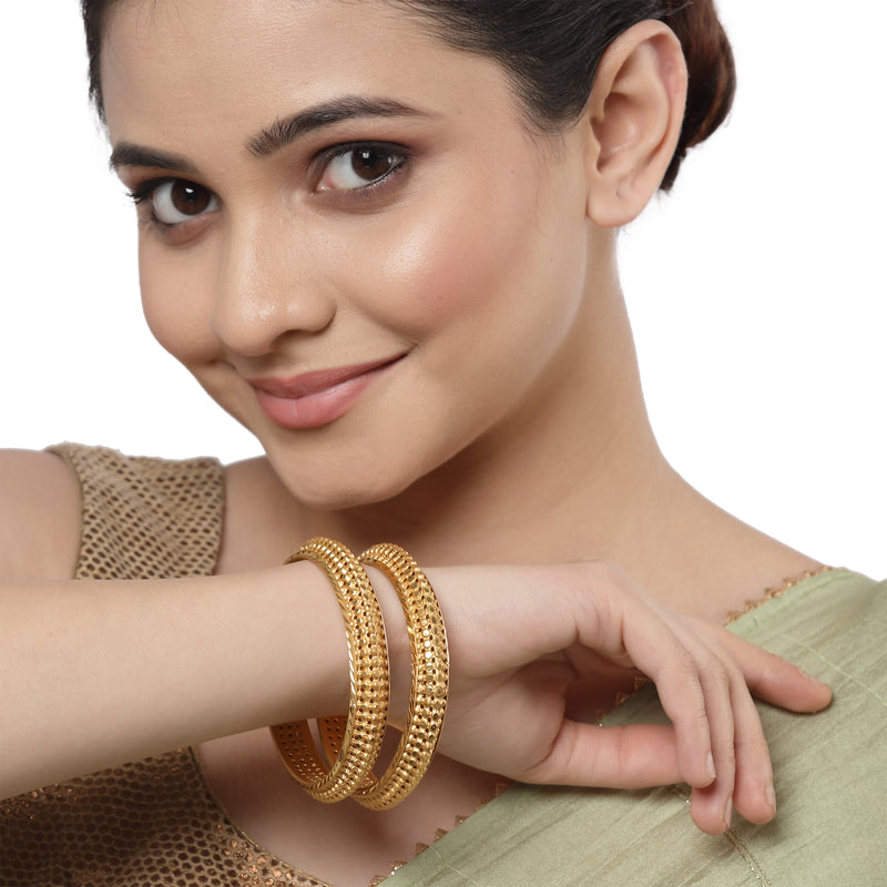 Gold Plated Classic Design Set Of 2 Traditional Bangle Set