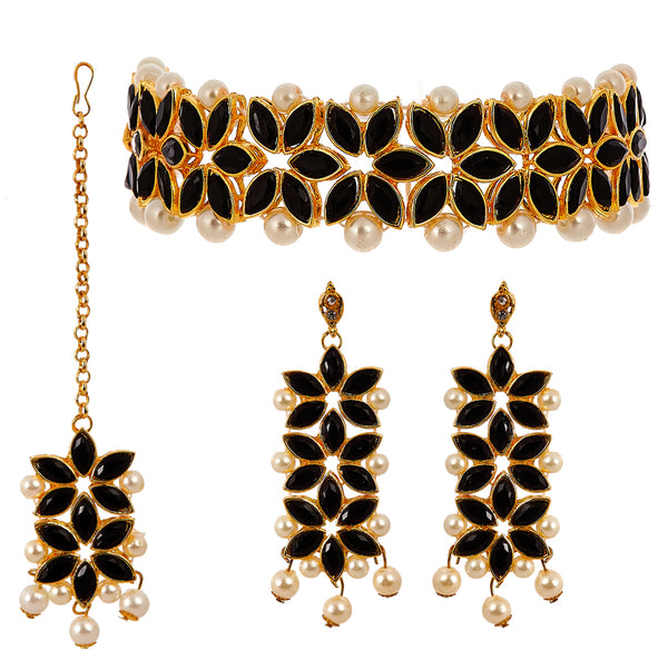 Black & White Stone Studded & Beaded Flower Shaped Gold-Plated Choker Necklace With Earrings & Maang Tika